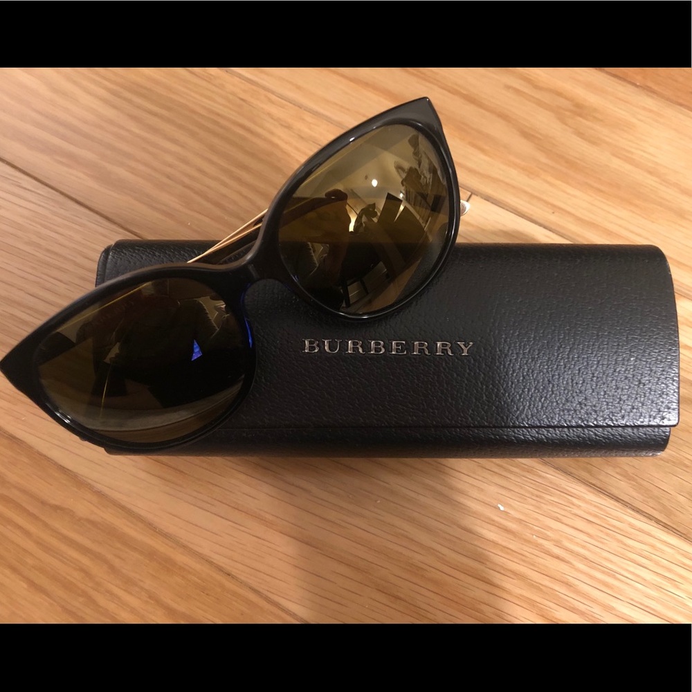 Burberry sunglasses